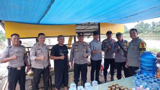 Kapolsek Tambang Tinjau Tradisi Balimau Kasai di Kuapan dan Padang Luas